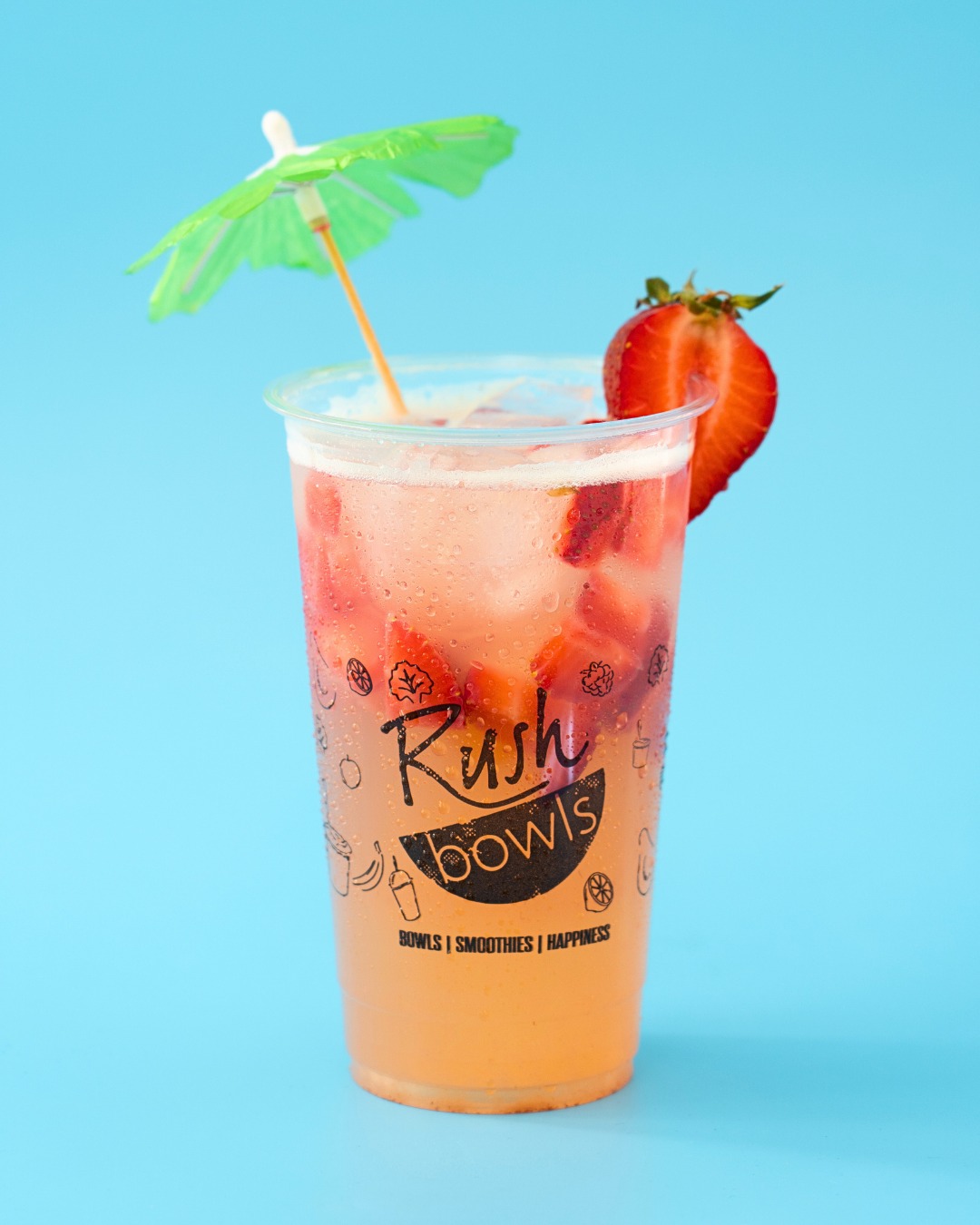 Strawberry Guava 🍓💋😍

The one that turns every errand into a main character moment 🙌

Sweet strawberry, tropical guava and enough refreshment to convince you that your afternoon is about to get a whole lot better 💅

