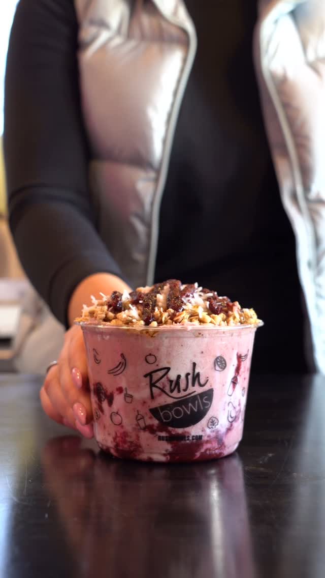 While others load up on sorbet and sugar, we keep it real 🍓Every Rush Bowl is made fresh, fully customizable, and never premade or fake. Taste the difference!

